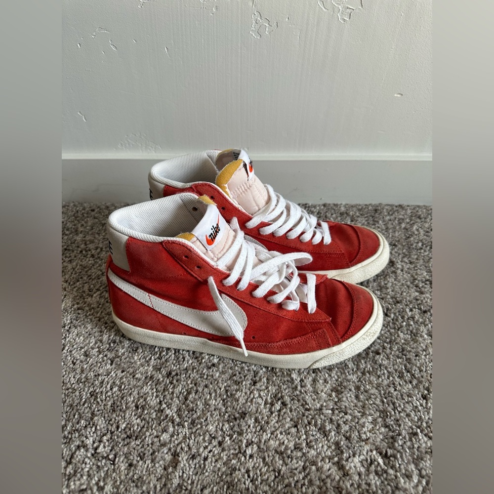 Men’s Nike shoe